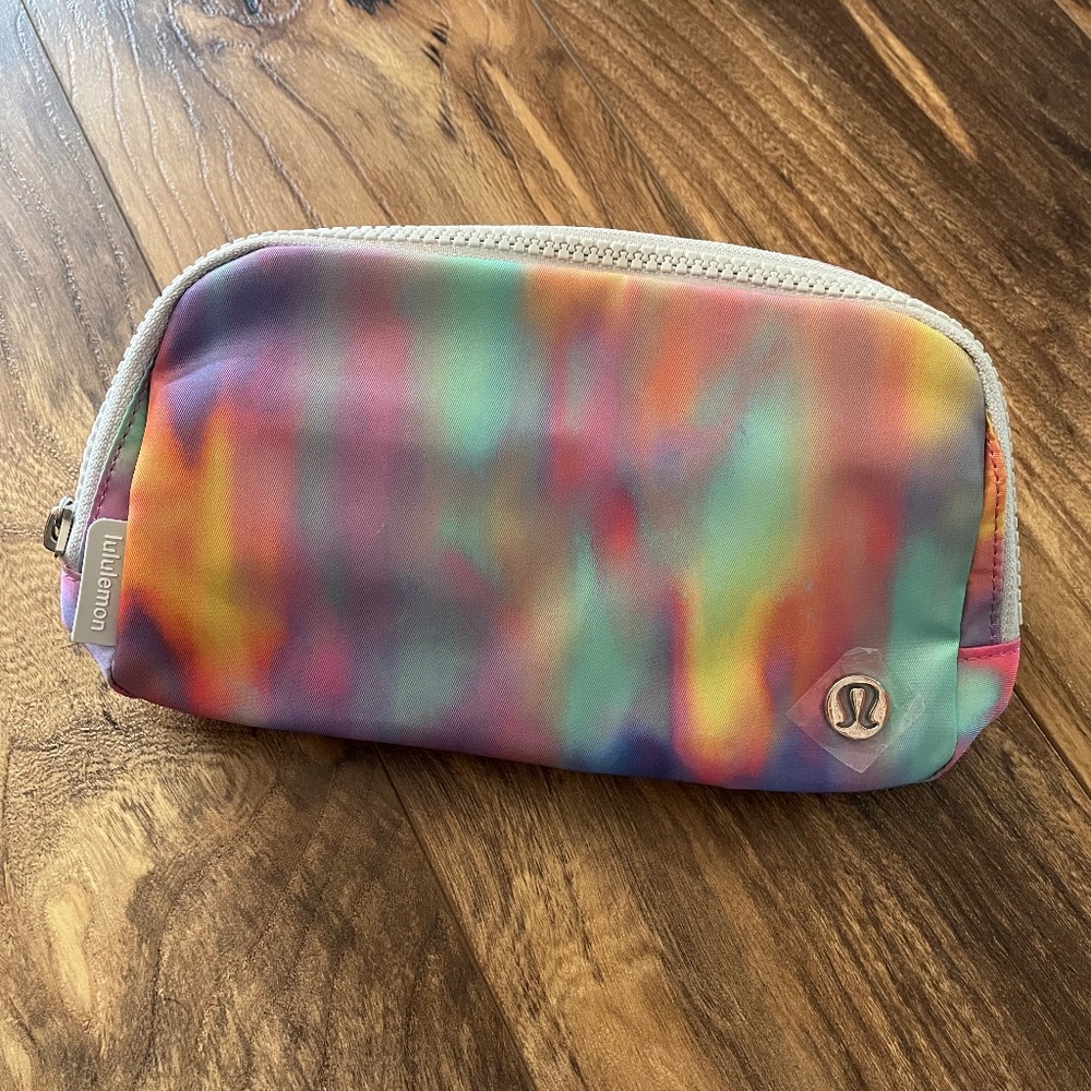Lululemon Rainbow Everywhere Belt Bag - NWT - Picture 6 of 12